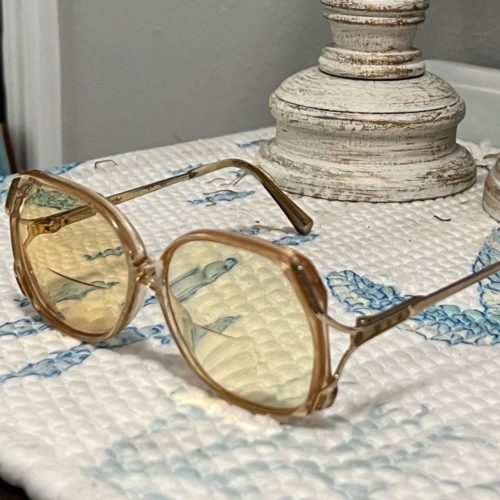Vintage Tura Mod Sacha Oversized Geometric Amber Eyeglasses Gold Tone 56-14